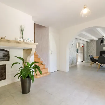 Dolancourt, 4 Pièces, 6 Personnes - Fr-1-543-51 Hébergement de vacances